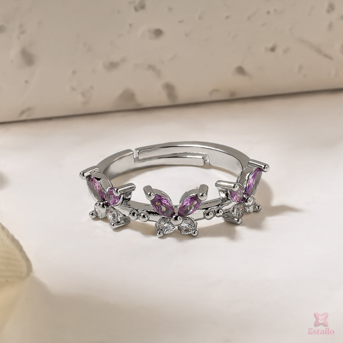 Fluttery Gem Ring