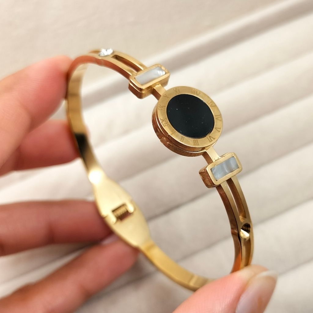 Midnight Halo Bracelet