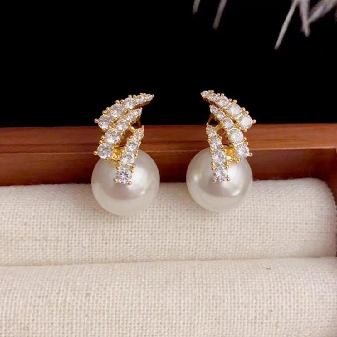 Graceful Glamour Pearls Earrings