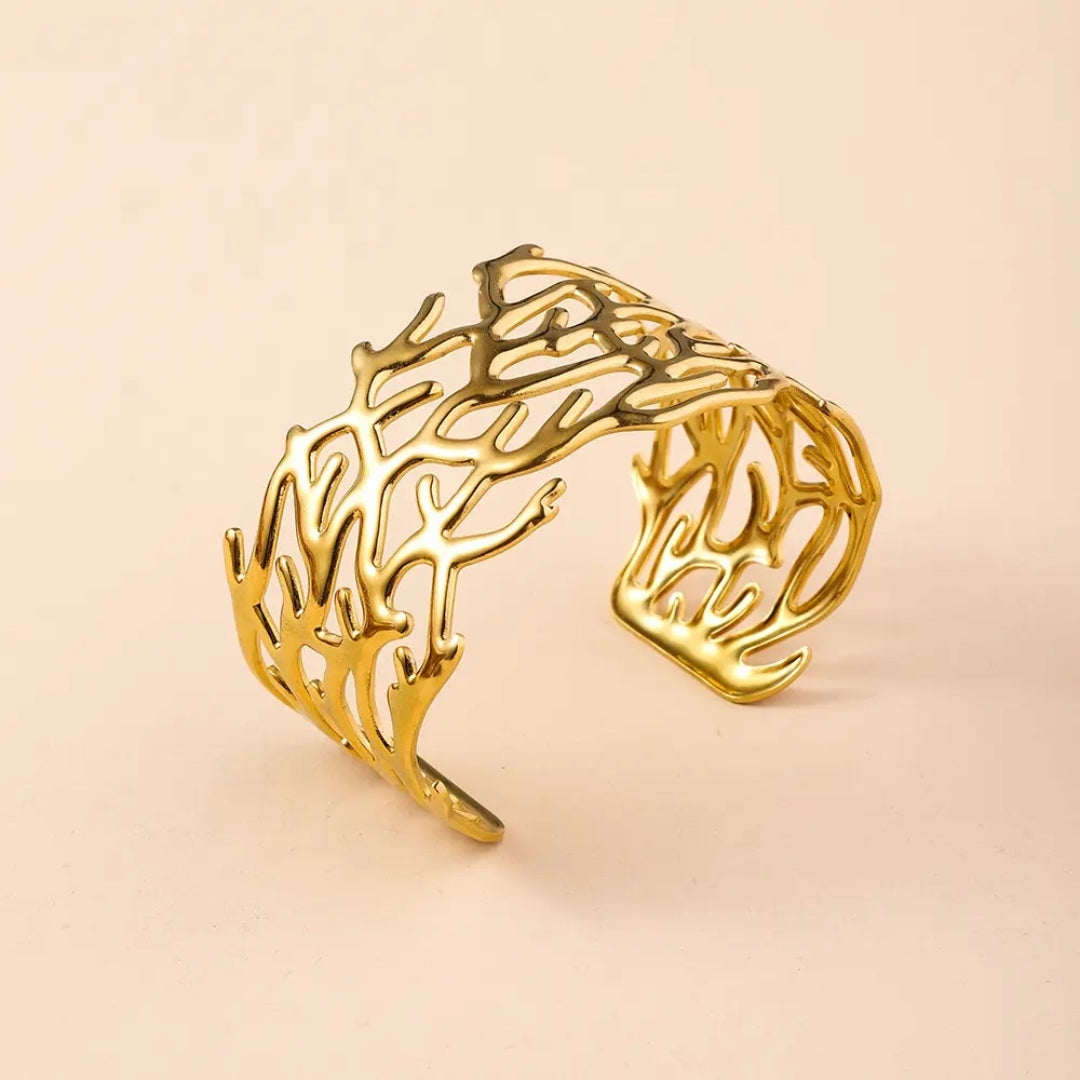 Elegant Glow Bracelet