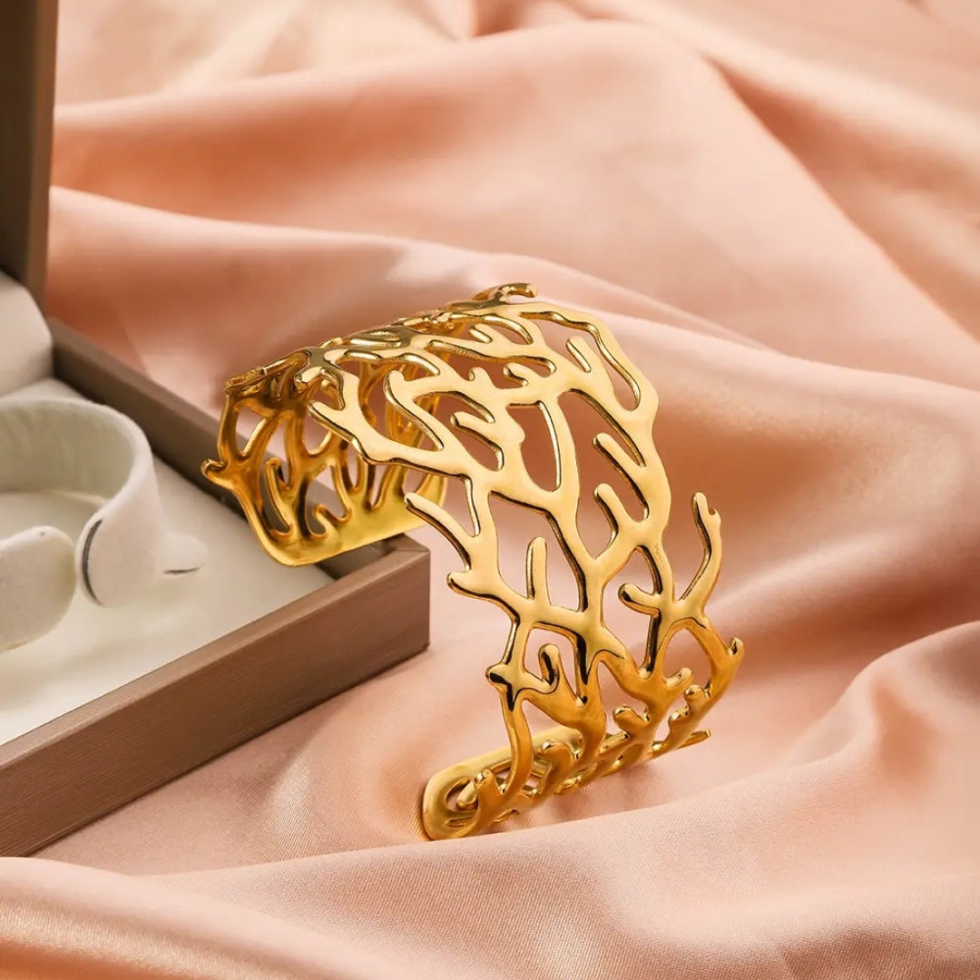 Elegant Glow Bracelet
