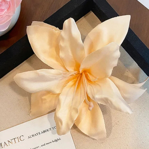 Peach Lily Clip