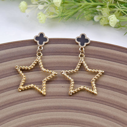 Aim For The Star Gold Earrings