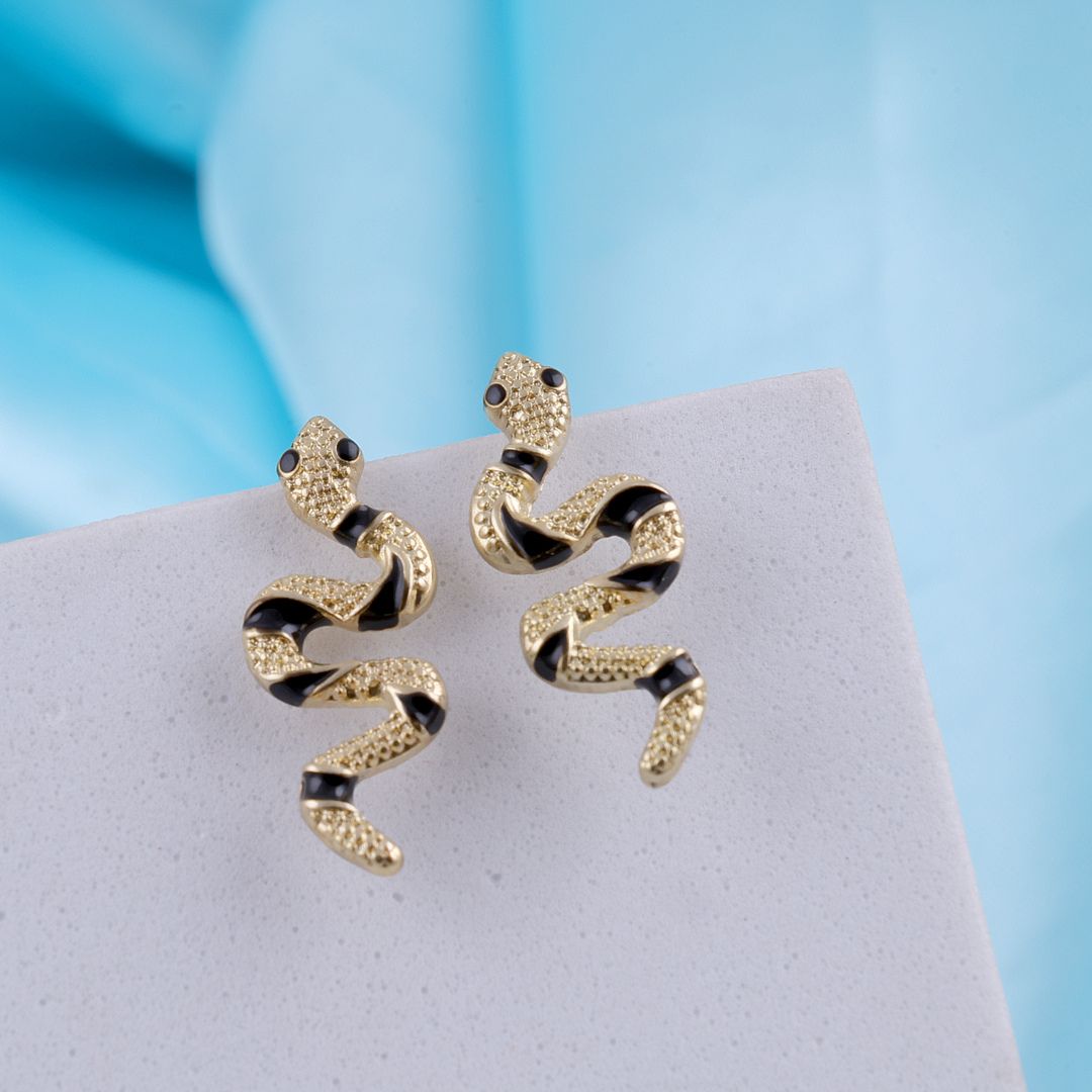 Dainty Chic Snake Earrings