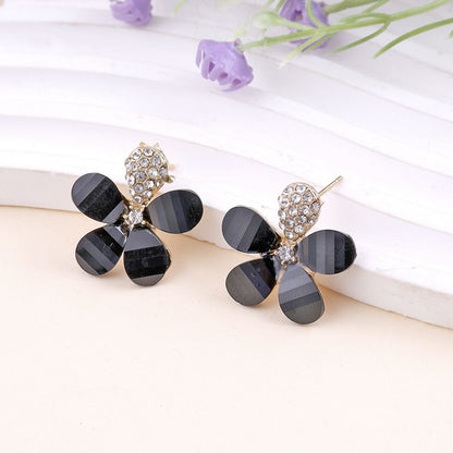 Cozy Crystal Flower Earrings