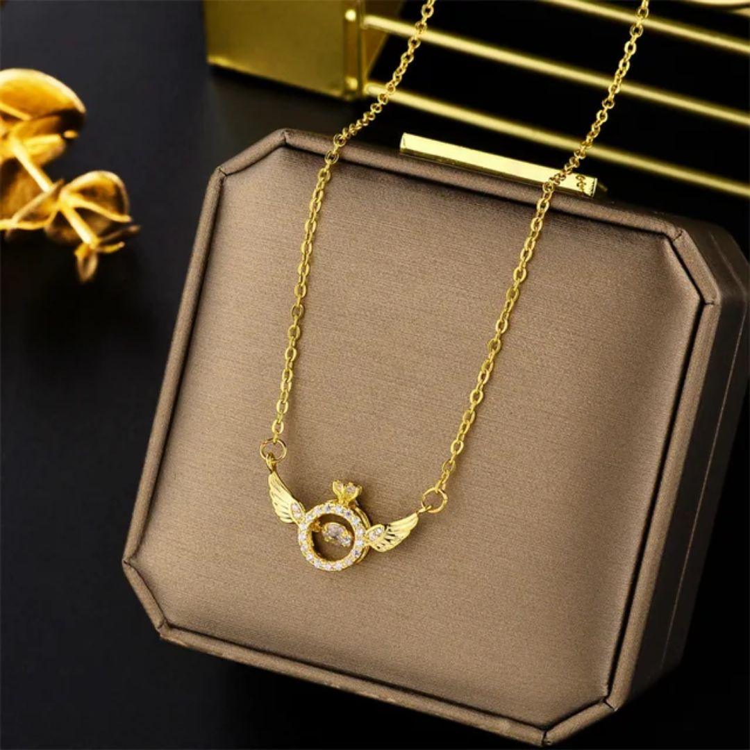 Fly high Neckpiece