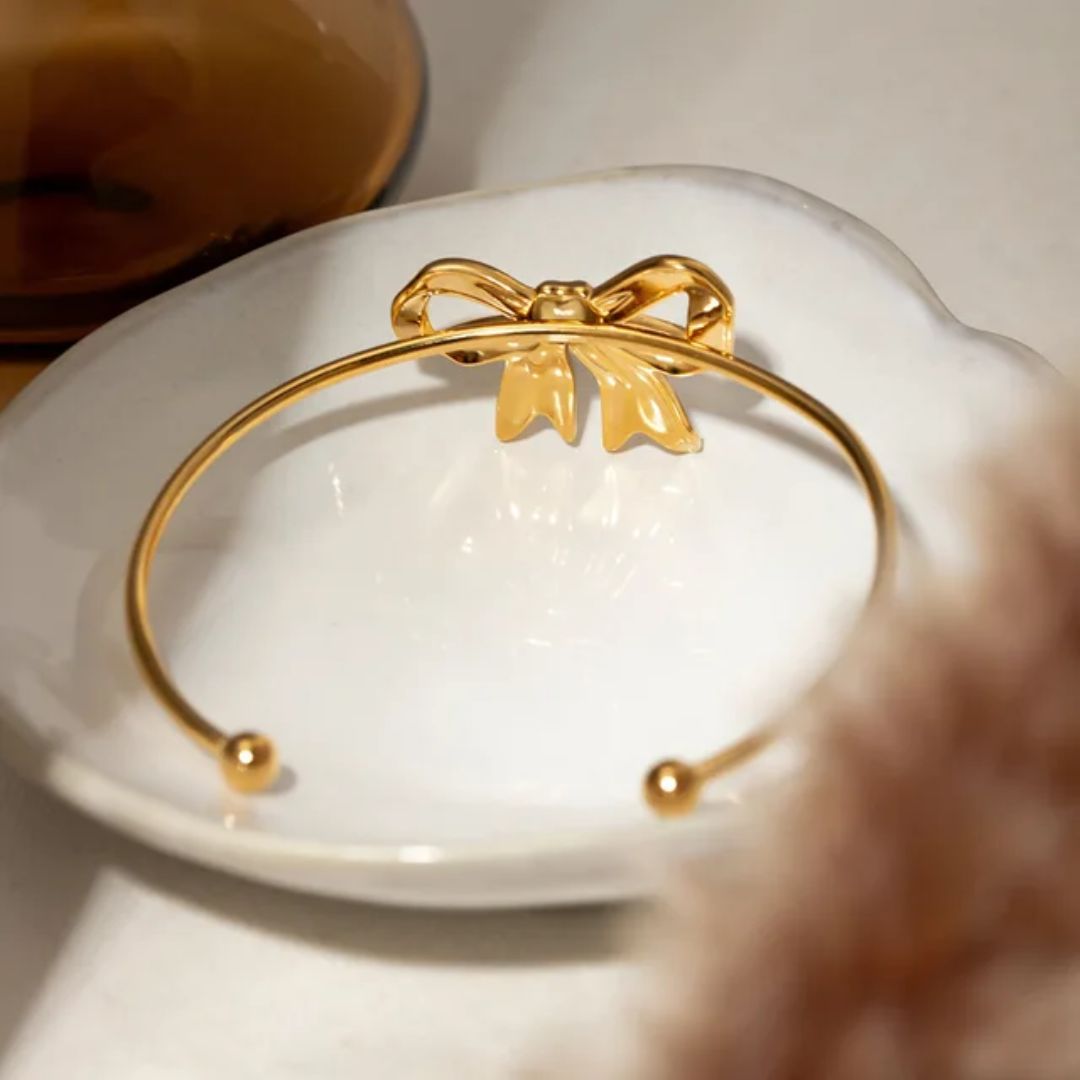 Golden Bow Bracelet