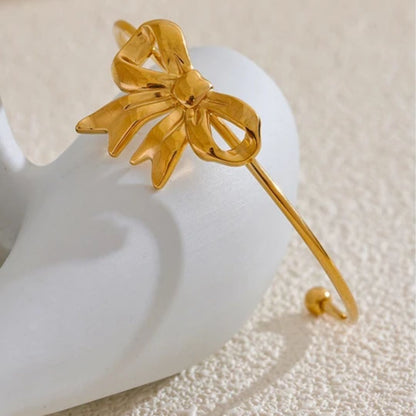 Golden Bow Bracelet