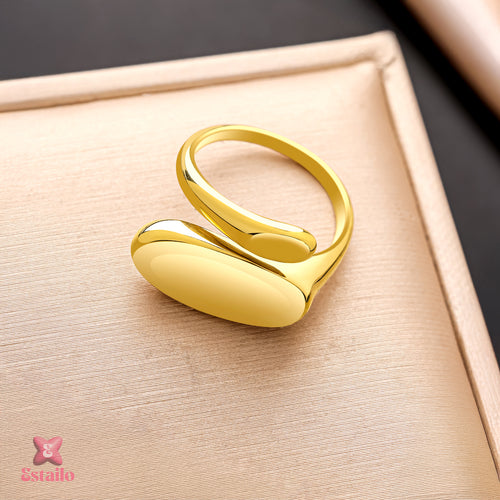 Golden Sleek Statement Ring