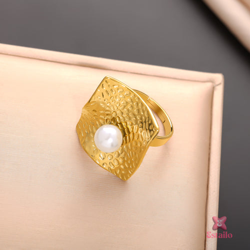Modern Heirloom Pearl Ring