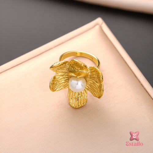 Gardenia Pearl Ring