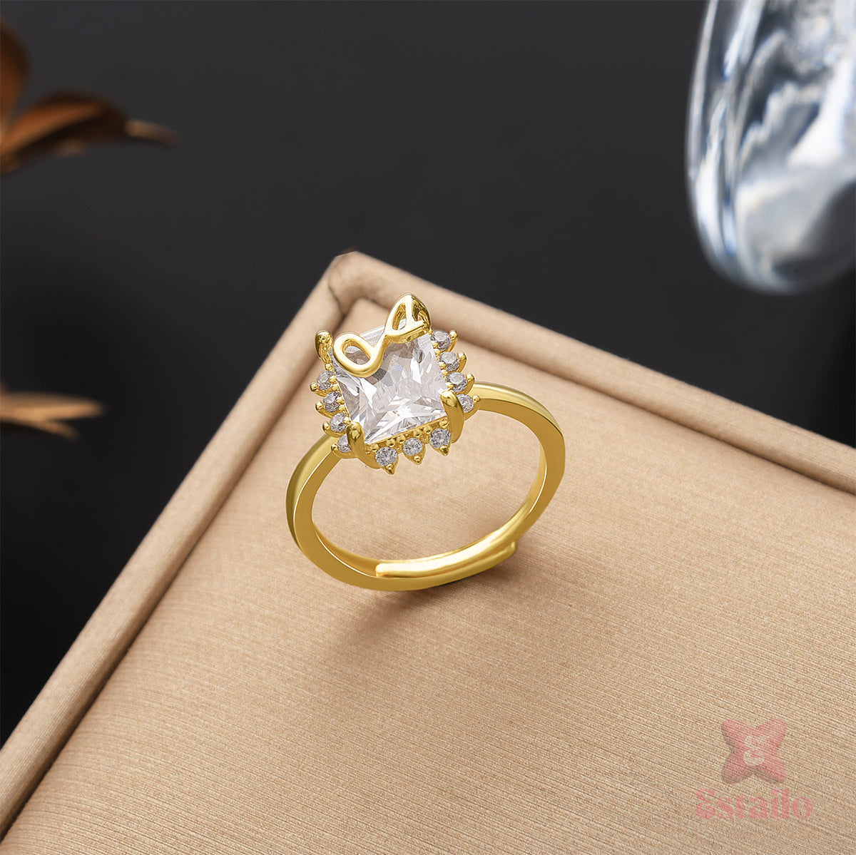 Sparkling Stone Ring