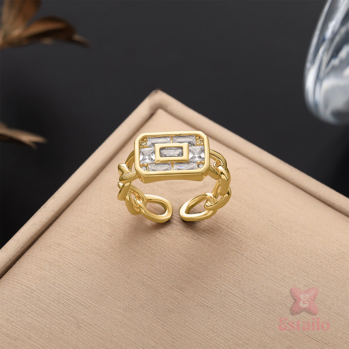Sleek Swerve Ring