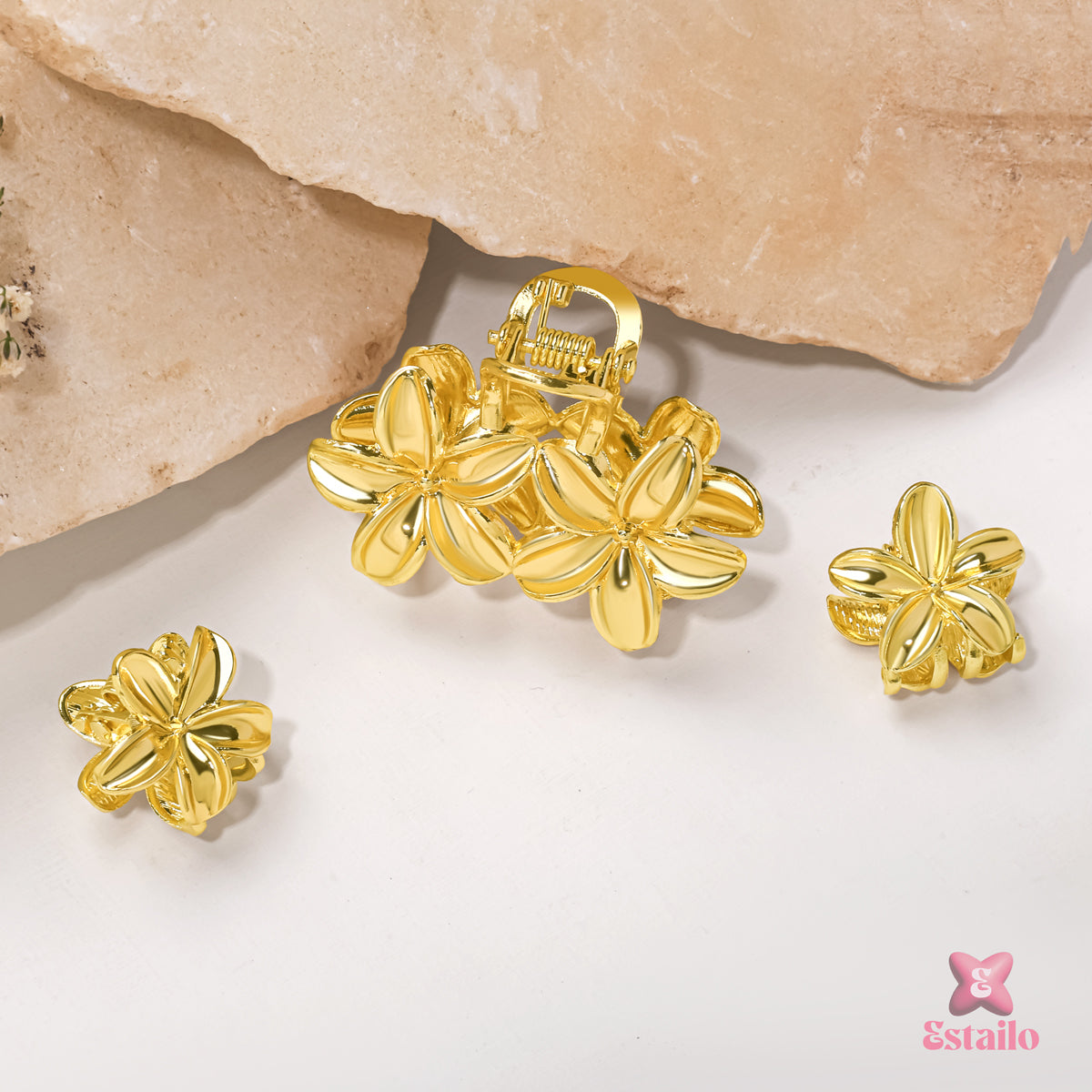 Delicate Petal Hair Claw