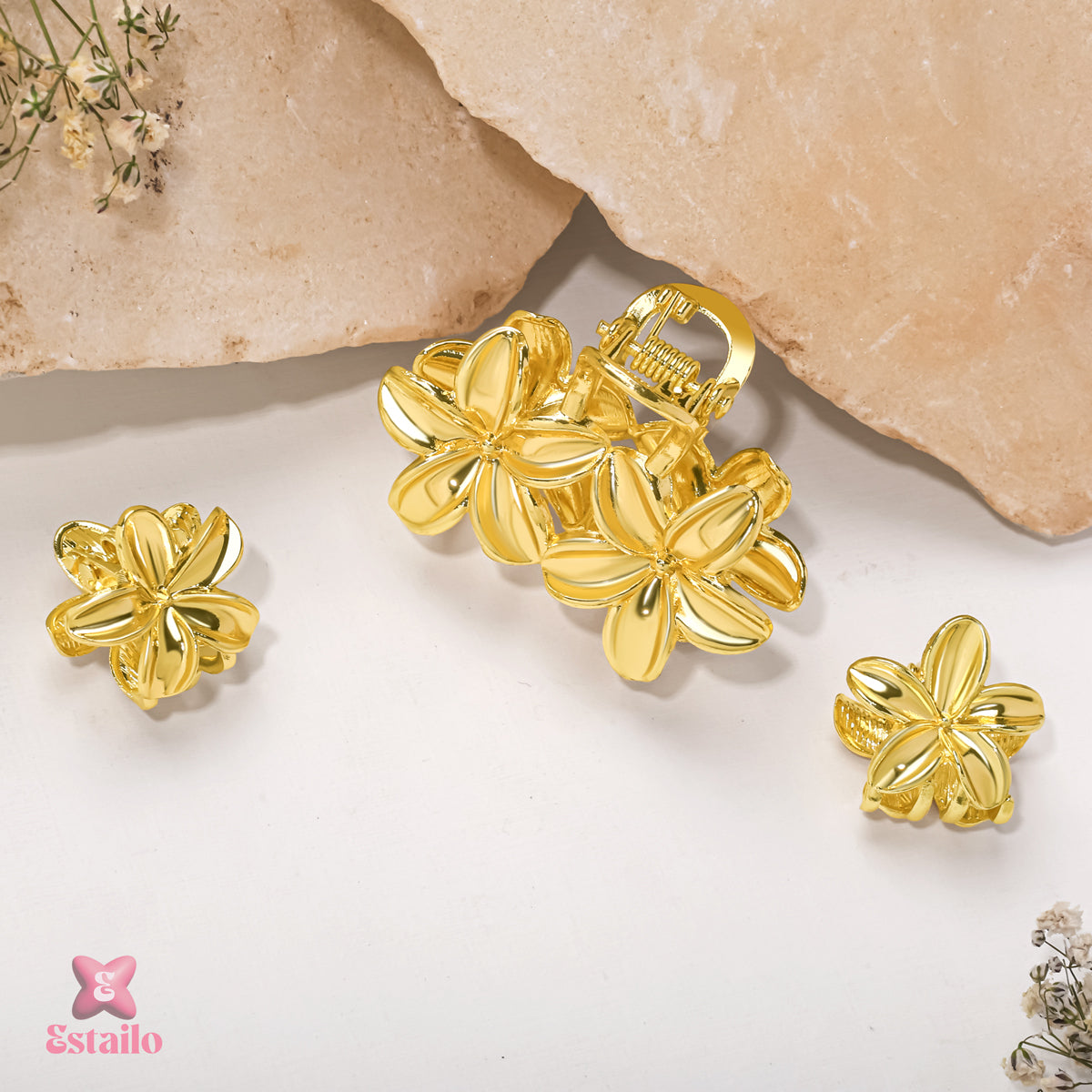 Delicate Petal Hair Claw