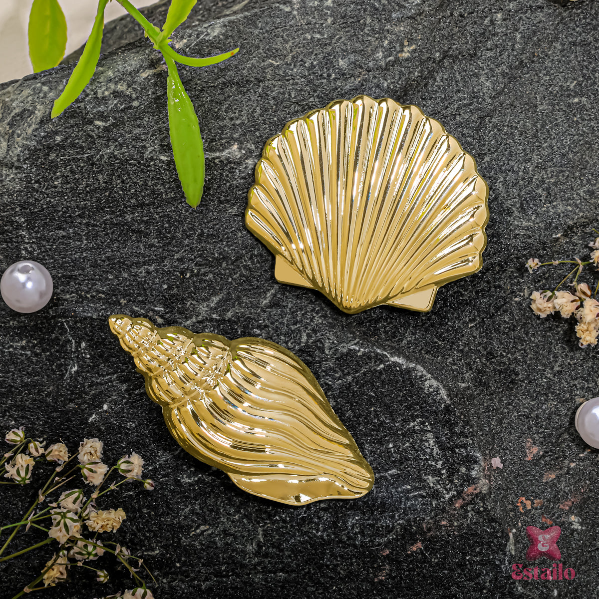 Seashell hair clip