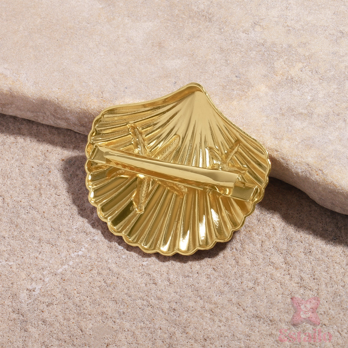 Golden Scallop Starfish Clip