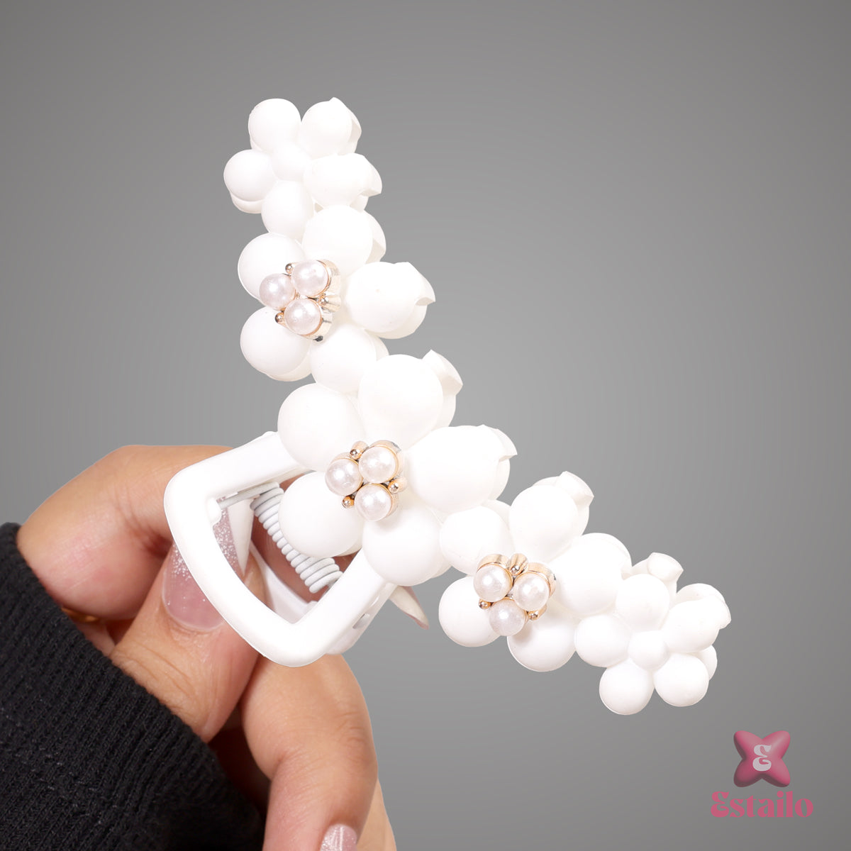 Ivory Bloom Hair Claw (Random Color)