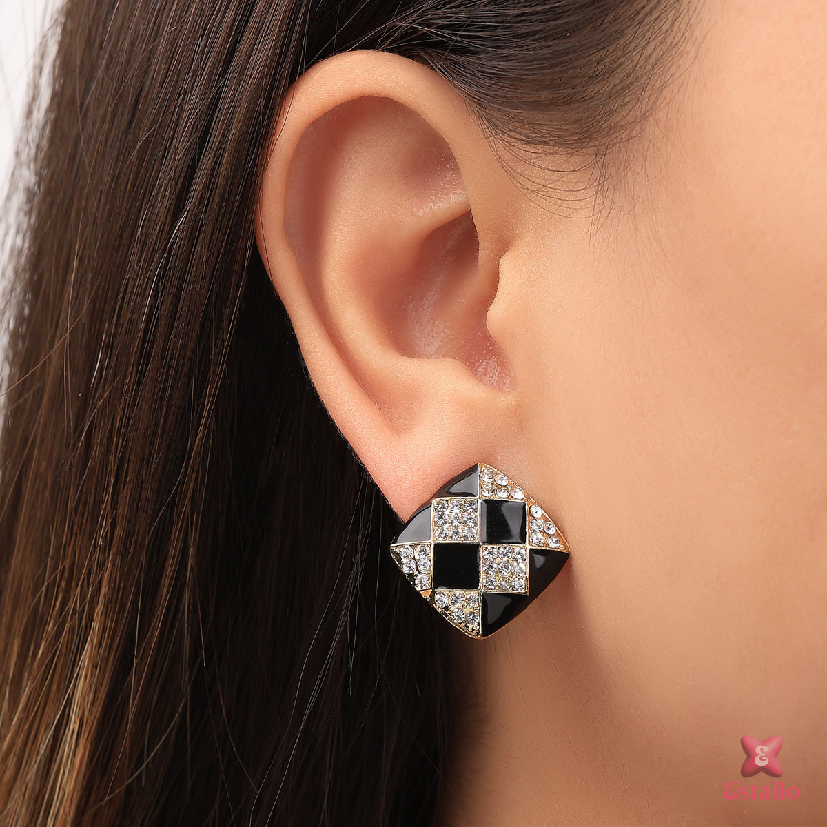 Elegant Sparkle Stud Earring