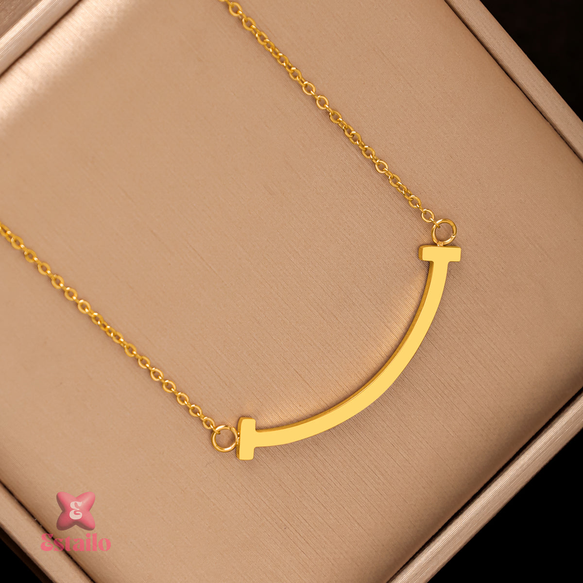 Smile Line Necklace