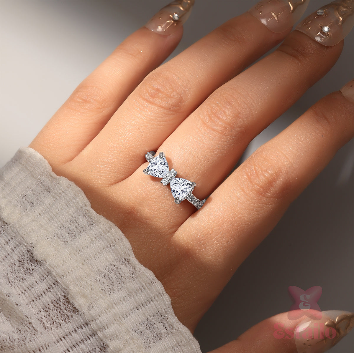 Sarin Twinkle Ring