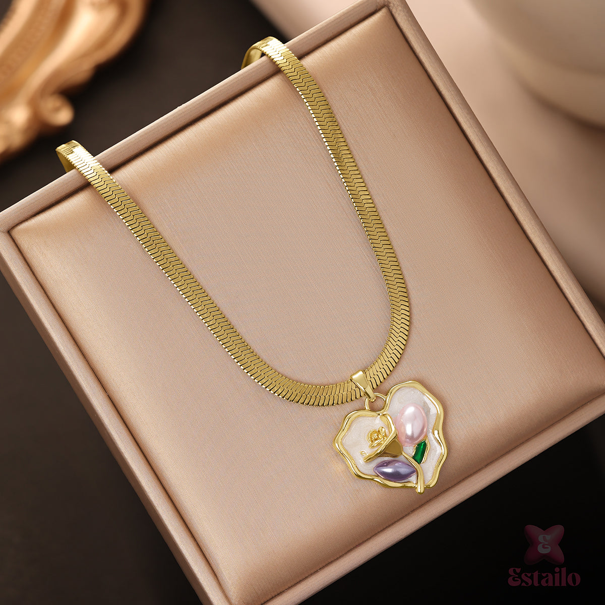 Estailo Heart Bloom Necklace