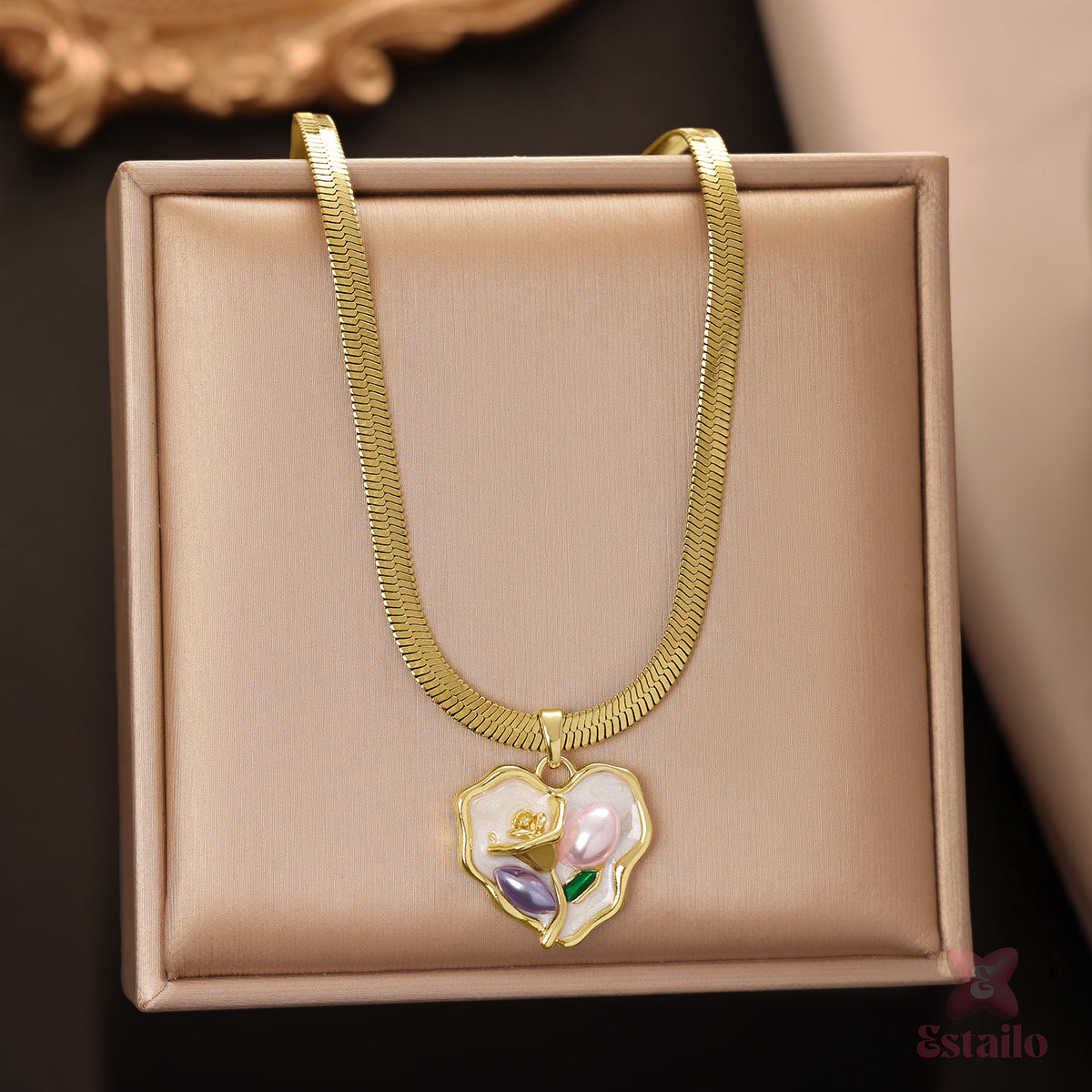 Estailo Heart Bloom Necklace
