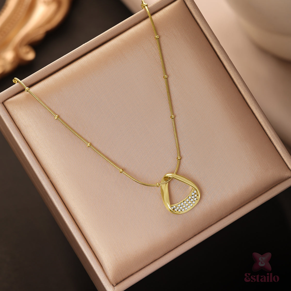 Golden Gleam Necklace