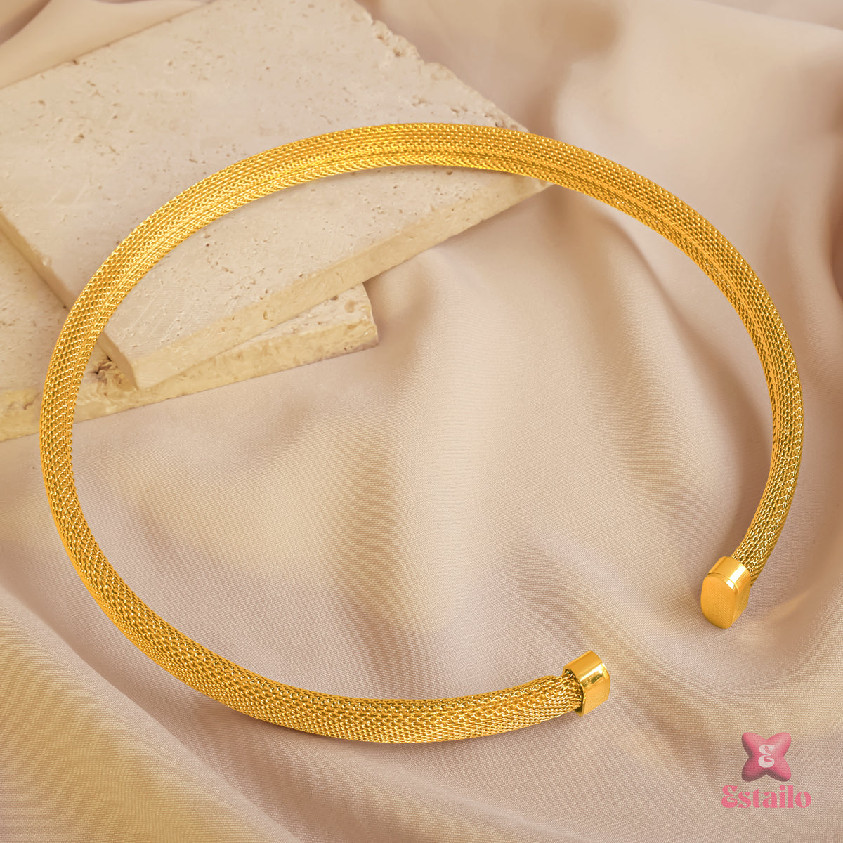 Golden Mesh Collar Necklace