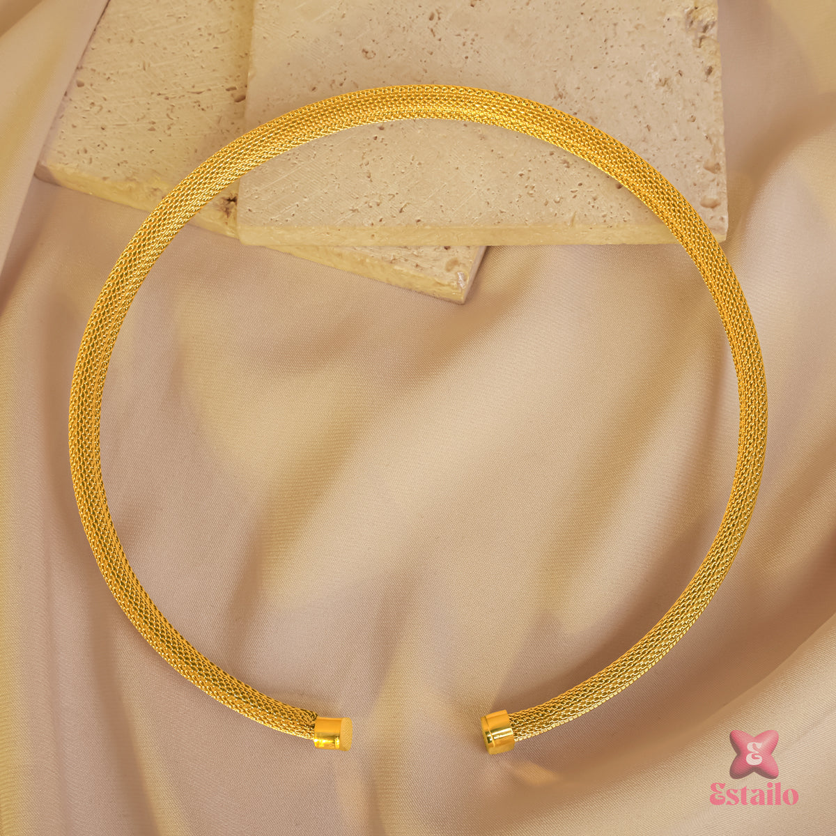 Golden Mesh Collar Necklace