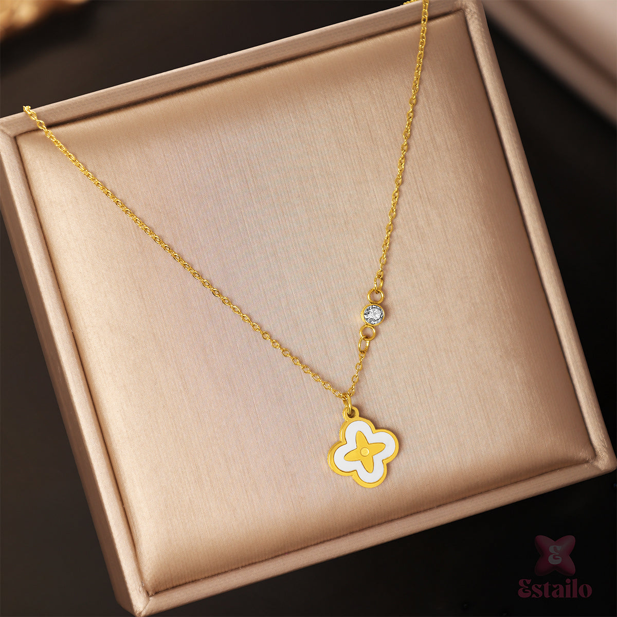 Glimmering Clover Necklace