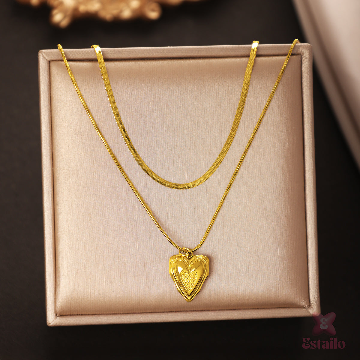 Estailo Love Locket Pendant Necklace