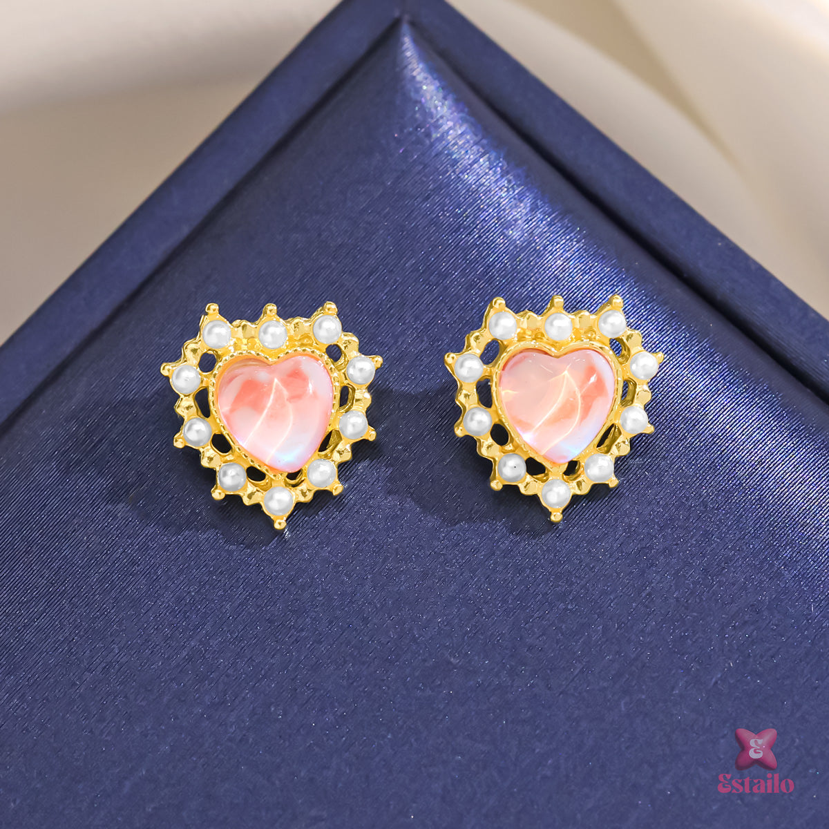 Minimal Dreamy Studs Earring