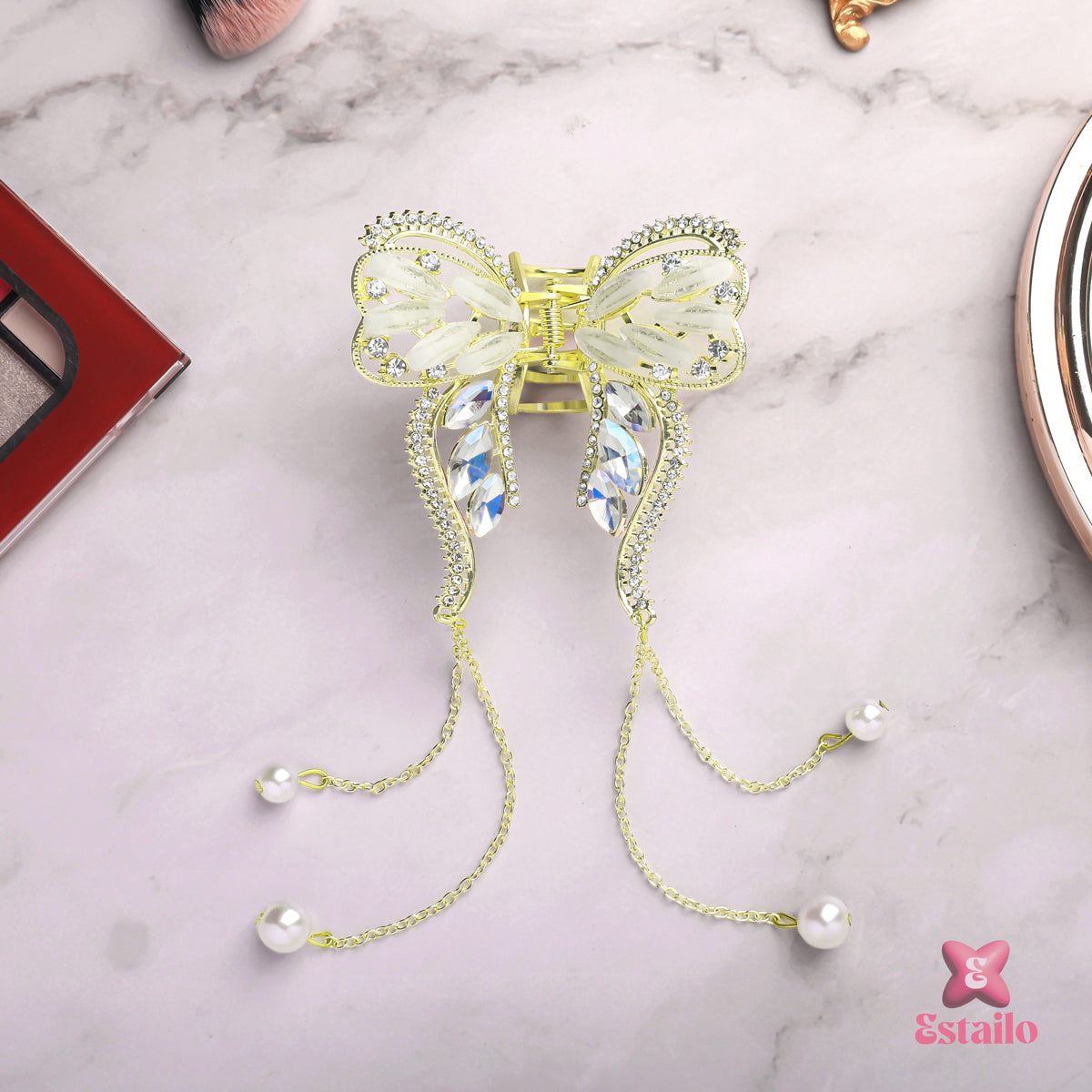 Golden Flutter Charm Claw