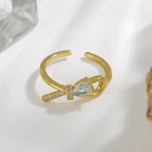 Vogue Vibe Curve Ring