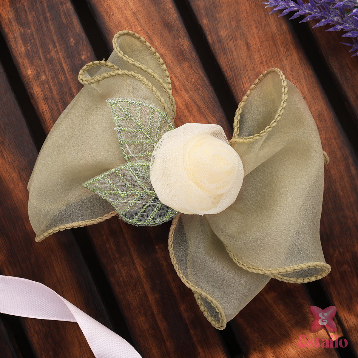 Willow Rose Elegance Bow Clip