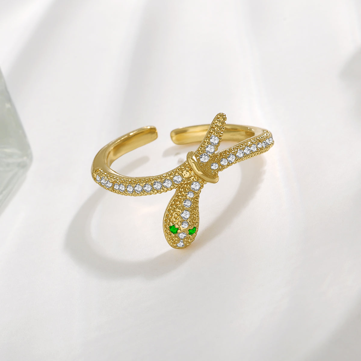 Ouro Luxe Serpent Ring