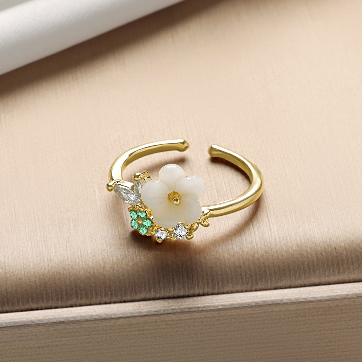 Bloomy Gloomy Ring