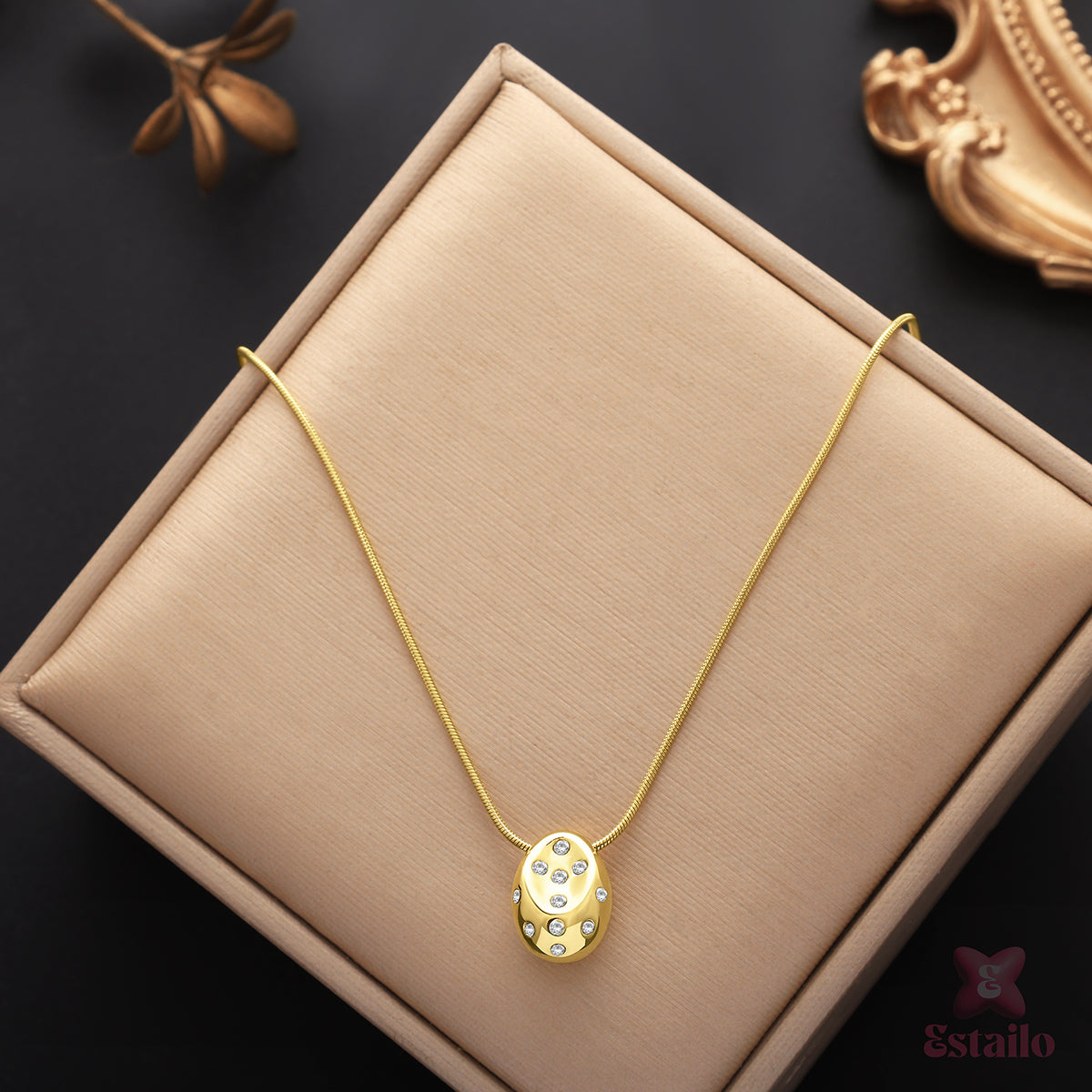 Ovaline Crystal Necklace