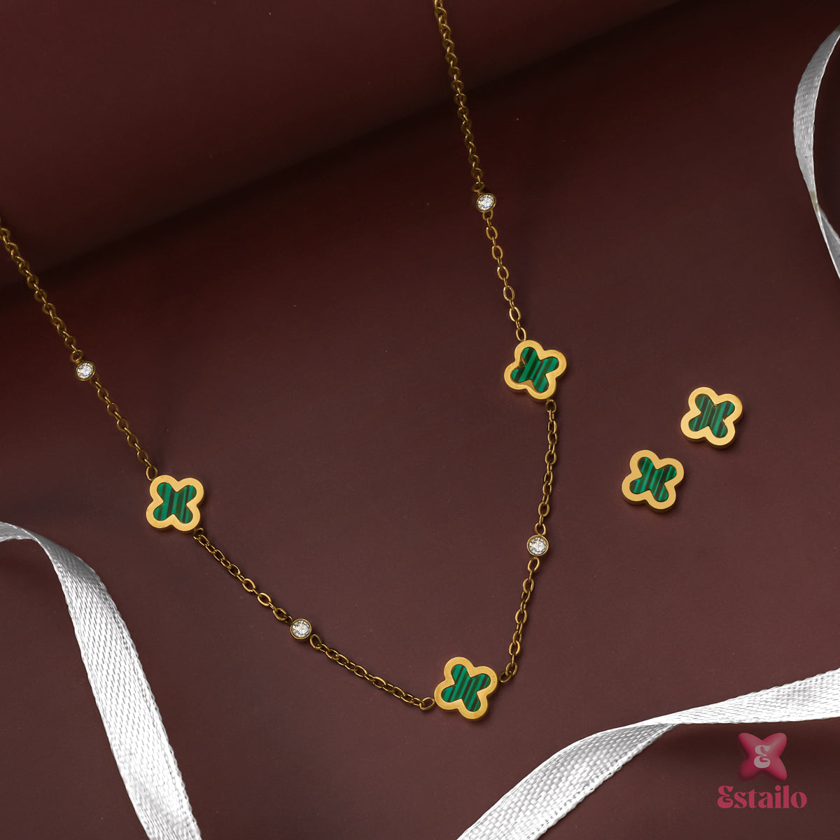 Emerald Bloom Clover Necklace Set