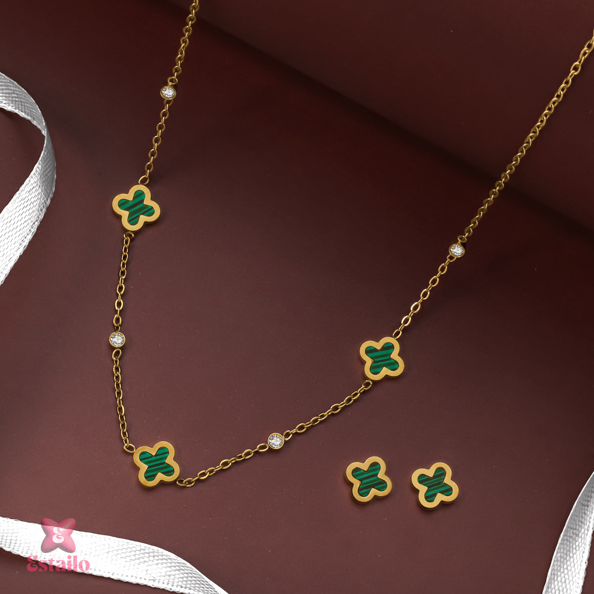Emerald Bloom Clover Necklace Set