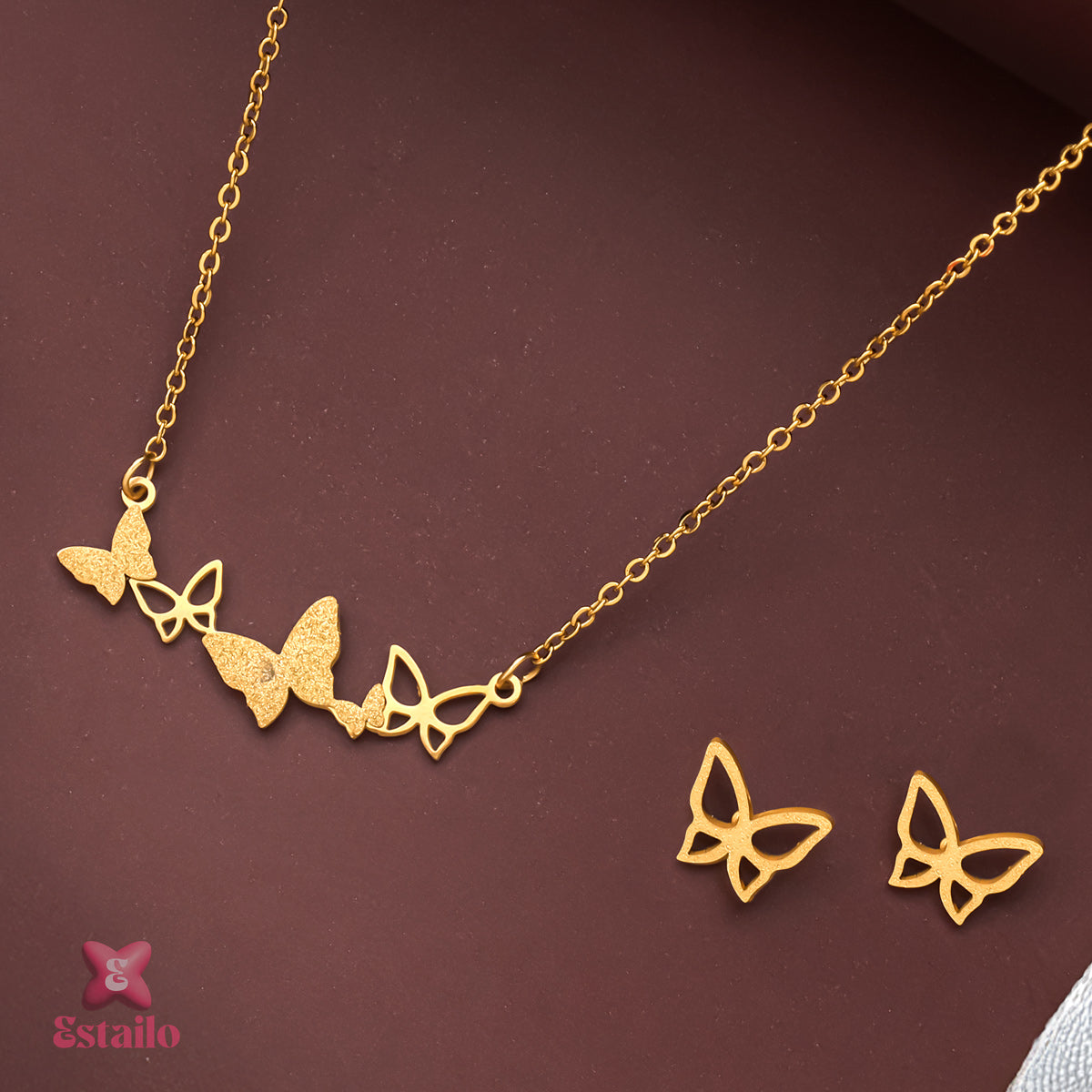 Fluttering Hearts Necklace Set