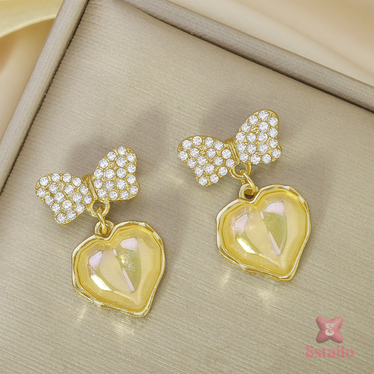 HeartGlow Pearl studs