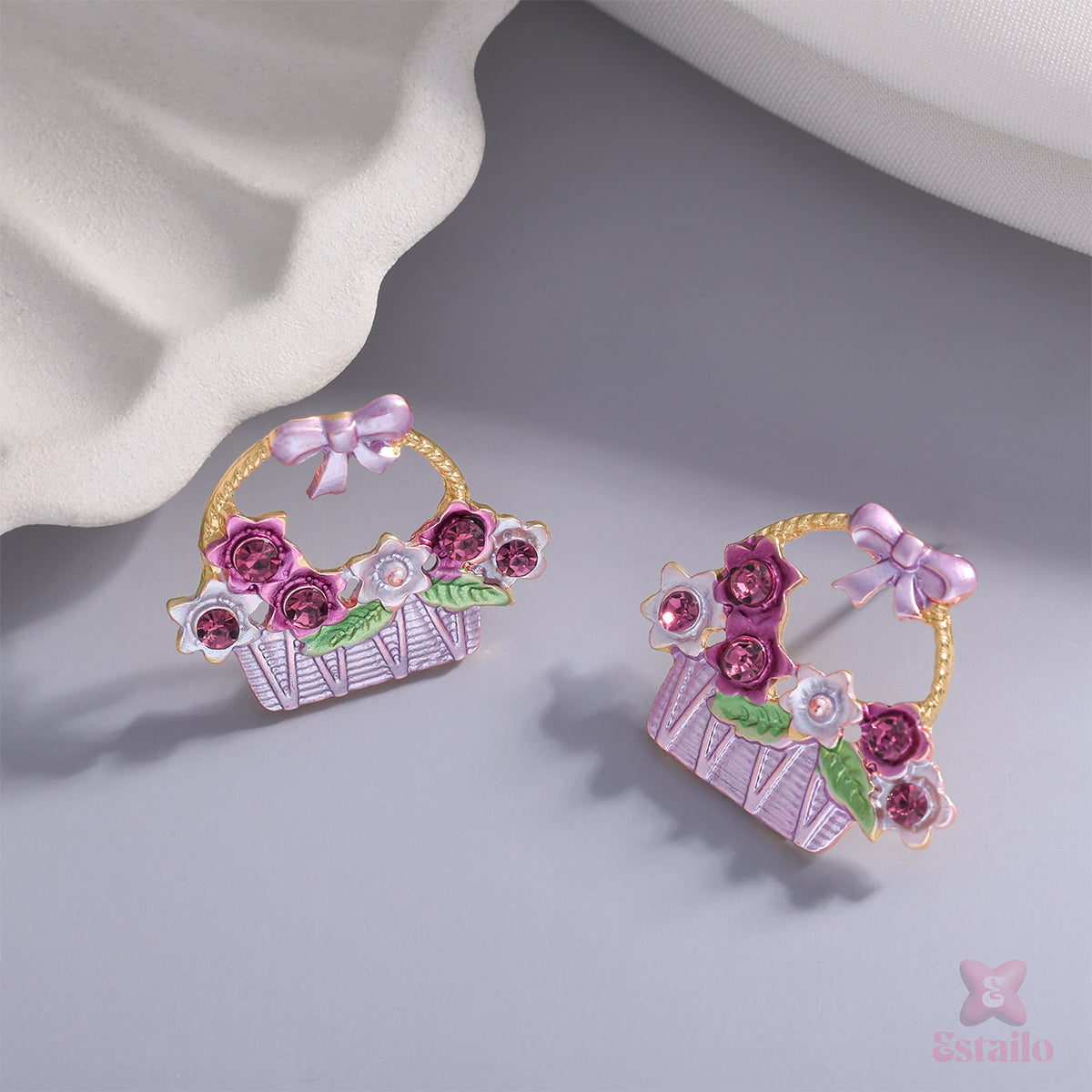 Petite Bow Basket Earring