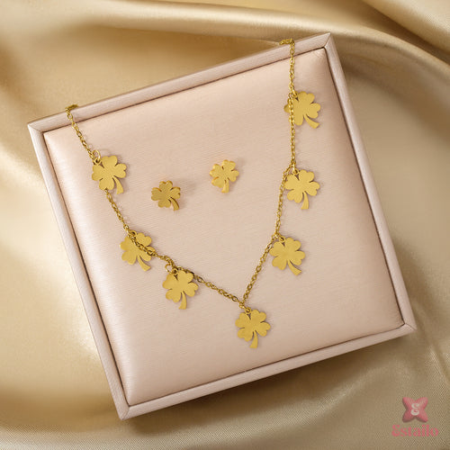 Chic Clover Charm Set