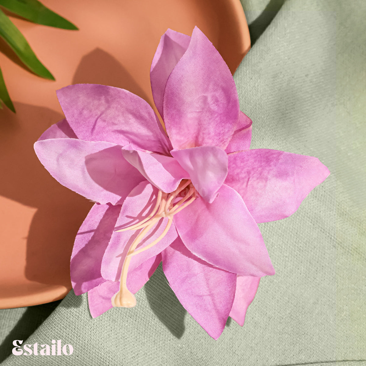 Lily Hair Clip