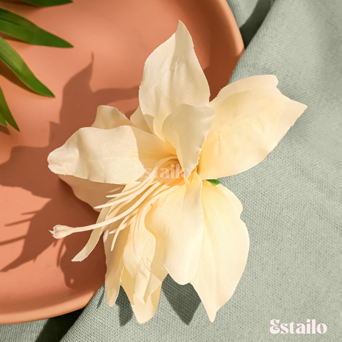 Lily Hair Clip