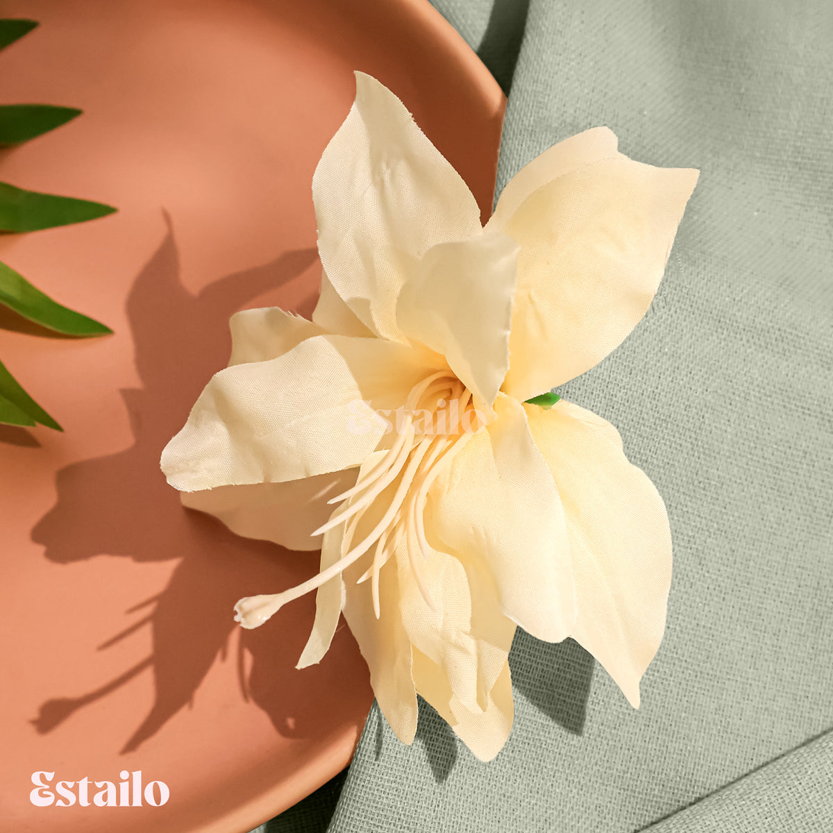 Lily Hair Clip