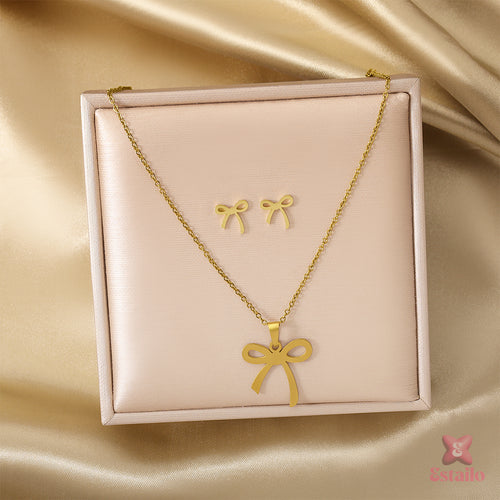 Tangled in Gold Necklace