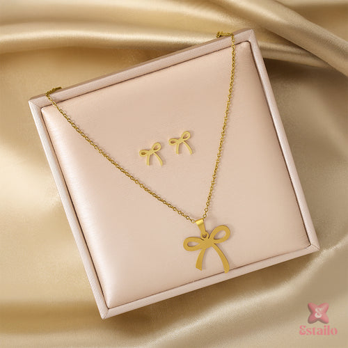 Tangled in Gold Necklace